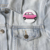ピンクのフィアット500のヴィンテージのイタリア人車 缶バッジ (インサイチュ)