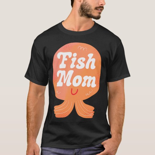 ピンクのフィッシュマザーバッジ Tシャツ (正面)