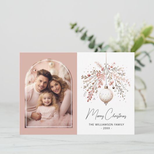 ピンクのフェスティバルバウブルアーチフレームファミリーフォトカード シーズンカード (スタンド正面)