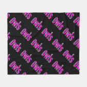 ピンクのフクロウの名前ロゴ フリースブランケット (正面(横))