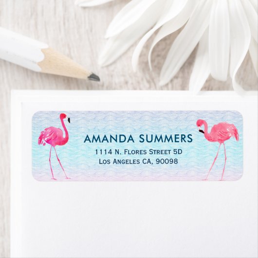 ピンクのフラミンゴと様式化された水波 ラベル (インサイチュ)
