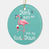 ピンクのフラミンゴに足を置かないで セラミックオーナメント (左)