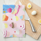 ピンクのフラミンゴクリスマスカクテルとカップケーキ キッチンタオル (四つ折り)