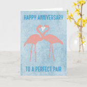 ピンクのフラミンゴスハッピーアニバーサリーカード カード (黄色い花)