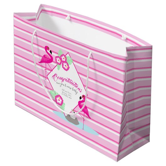 ピンクのフラミンゴパーソナライズされた赤ちゃんシャワー抱き枕 ラージペーパーバッグ (裏面アングル)