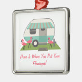 ピンクのフラミンゴ及びレトロのキャンピングカー/トレーラーのオーナメント メタルオーナメント (左)