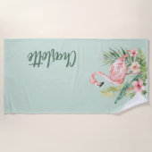 ピンクのフラミンゴ熱帯花セージ緑 ビーチタオル (正面)