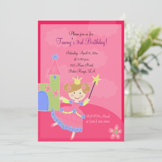 ピンクのフランスのなプードルのOohのlaのla 5x7の誕生日 招待状 (スタンド正面)