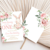 ピンクのフローラいくつかのバニーバースデーパーティー 招待状