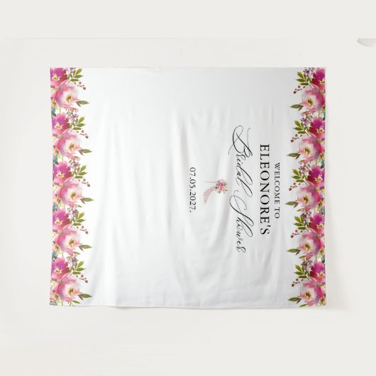 ピンクのフローラとハイヒールブライダルシャワーへようこそ タペストリー (正面(横))