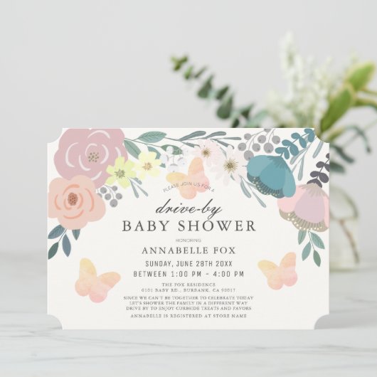 ピンクのフローラと蝶のドライブバイベビーシャワー 招待状 (スタンド正面)