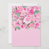 ピンクのフローラカジュアルスクリプトブライダルシャワー 招待状 (裏面)