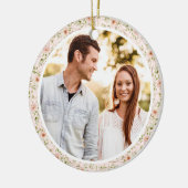 ピンクのフローラガーリーコケット1stクリスマス婚約した セラミックオーナメント (左)