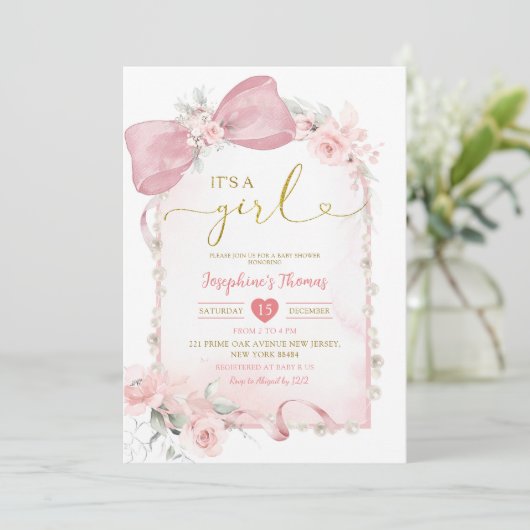 ピンクのフローラコケットが女の子の赤ちゃんシャワーをボウ 招待状 (スタンド正面)