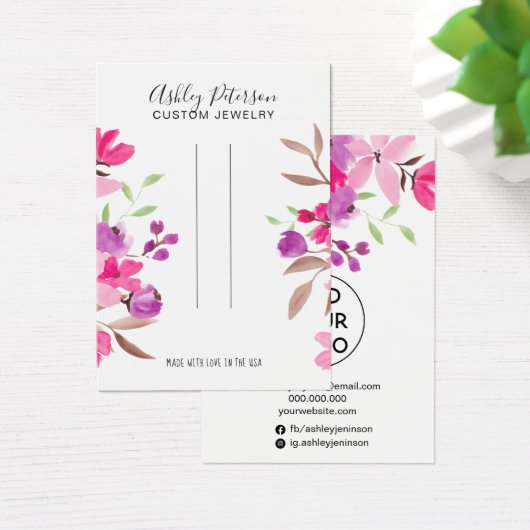 ピンクのフローラシックなジュエリーのヘアクリップ表示 (デスク)