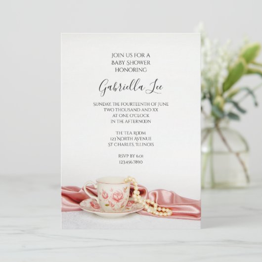 ピンクのフローラティーカップと真珠の赤ちゃんシャワー 招待状 (スタンド正面)