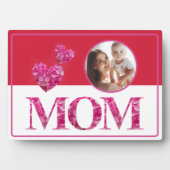 ピンクのフローラハート, "MOM"文字，赤い白い写真 フォトプラーク (正面)
