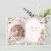 ピンクのフローラバニーのベビーガール誕生のお知らせ 招待状 (スタンド正面)