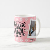 ピンクのフローラパーソナライズされたおばあちゃんの写真マグカップ コーヒーマグカップ (正面右)