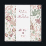 ピンクのフローラパーソナライズされたおもしろい結婚吸光度 マグネット<br><div class="desc">このかわいらし磁石は結婚パステルの花やハートお洒落を特徴としている。おもしろいデザインは、春や夏の季節に最適なソフトな外観結婚を持つ。おもしろいとして使用するか、日付リマインダーを保存する結婚式の引き出物マグネット。美しいマッチのアイテムを見つける"春ビベス"インスピリシティコレクション。Facebook忘れやInstagramでインスピリティをチェックし与えて、私たちにHDL後を追をチェックしない。これにより、多くの雰囲気を持ち込む感動的ことが確実な日々のイラストレーションを表示で前向ききる</div>