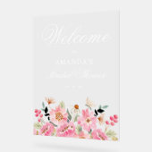 ピンクのフローラブライダルシャワーへようこそ アクリルサイン (傾斜)