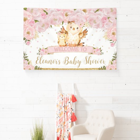ピンクのフローラベビーとモミフクロウ歓迎の背景 横断幕 (インサイチュ)