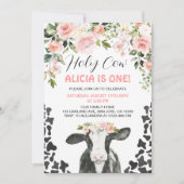ピンクのフローラホーリーカウカプリントファースト誕生日 招待状 (正面)