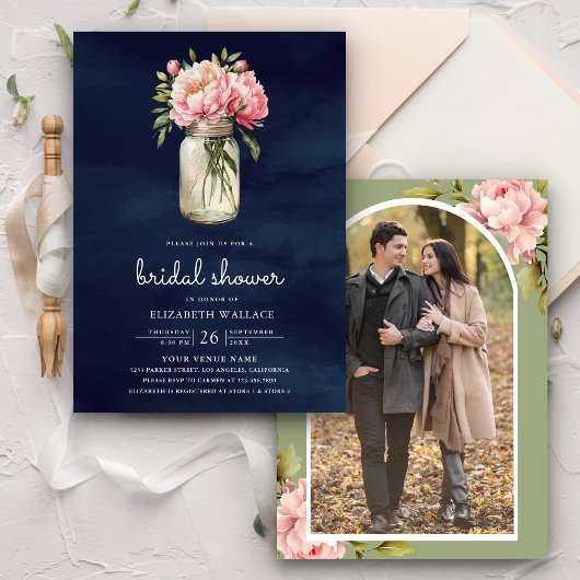 ピンクのフローラメイスンジャール写真ネイビーブライダルシャワー 招待状