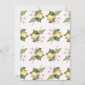 ピンクのフローラレモン私たちのメイン絞り1日の誕生日 招待状 (裏面)