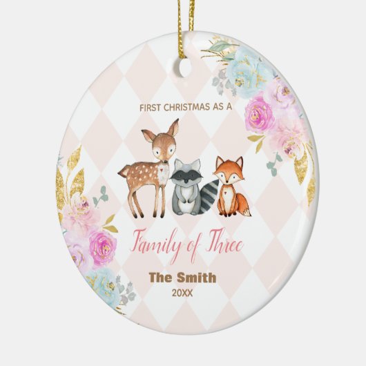 ピンクのフローラ初めてのクリスマスのファミリー3 セラミックオーナメント (左)