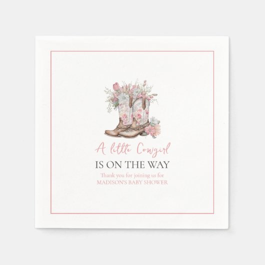 ピンクのフローラ女性のカーボーイブーツと緑のベイシャワー スタンダードカクテルナプキン (正面)