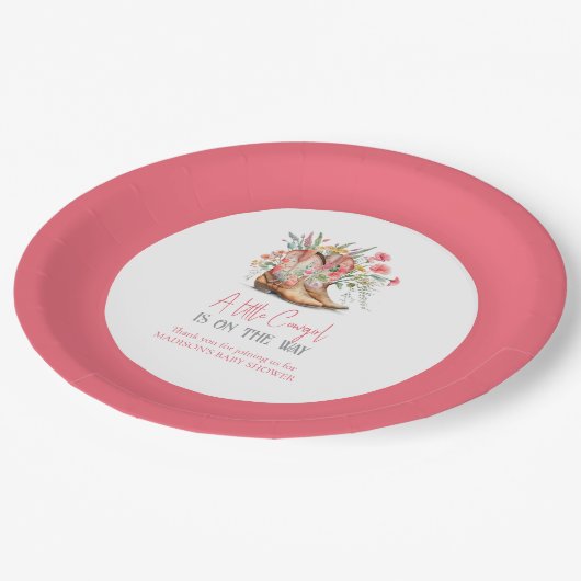 ピンクのフローラ女性のカーボーイブーツと緑のベイシャワー ペーパープレート (アングル)