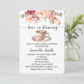 ピンクのフローラ愛は醸造ブライダルシャワーコーヒー 招待状 (スタンド正面)