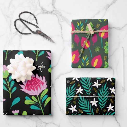 ピンクのフローラ植物パターン ラッピングペーパーシート (正面)