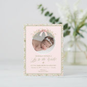 ピンクのフローラ生まれたばかりのベビー写真クリスマス シーズンポストカード (スタンド正面)