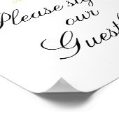 ピンクのフローラ結婚のゲストブックのサイン ポスター (角)