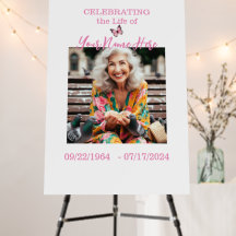 ピンクのフローラ蝶のお祝いの人生の葬儀