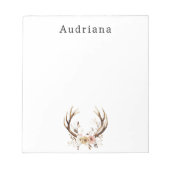 ピンクのフローラ鹿の〔雄ジカの〕枝角パーソナライズされた名 ノートパッド (正面)