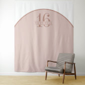 ピンクのフワフワ誕生日カスタムアーチ写真背景 タペストリー (インサイチュ)