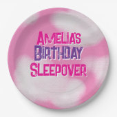ピンクのフワフワ雲パーソナライズされた誕生日 ペーパープレート (正面)