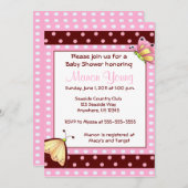 ピンクのブラウンの点の蝶ベビーシャワーの招待状 招待状 (正面/裏面)