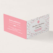 ピンクのブラウンは手製のクッキーの組合せを振りかけます 名刺 (外部)