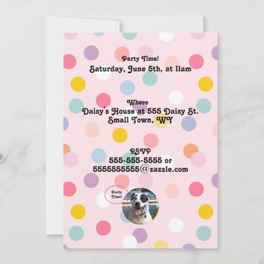 ピンクのブラシ付きフォト誕生日 招待状 (裏面)