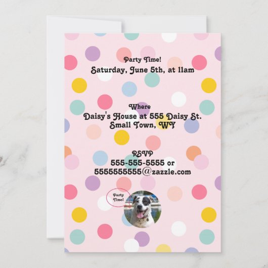 ピンクのブラシ付きフォト誕生日 招待状 (裏面)