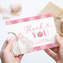 ピンクのプレッピーなパンプキンガールの誕生日お礼カード