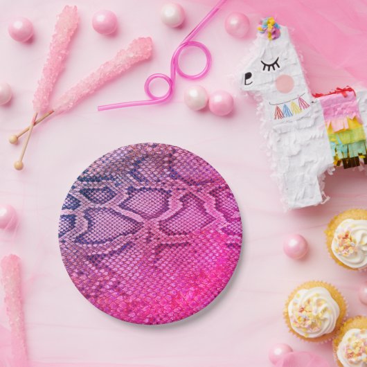 ピンクのプレートのスネークスキンの模様 ペーパープレート (パーティー)