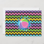 ピンクのプールの誕生日の夏のbashのシャルボードフォト 招待状 (裏面)