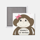 ピンクのヘアボウを持つ小さなサル マグネット (正面/裏面)
