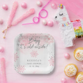 ピンクのベビーその寒い外の冬の赤ちゃんシャワー ペーパープレート (パーティー)