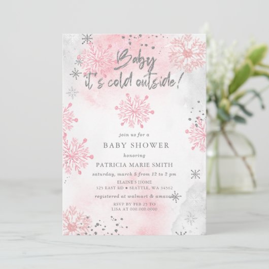 ピンクのベビーその寒い外の冬の赤ちゃんシャワー 招待状 (スタンド正面)